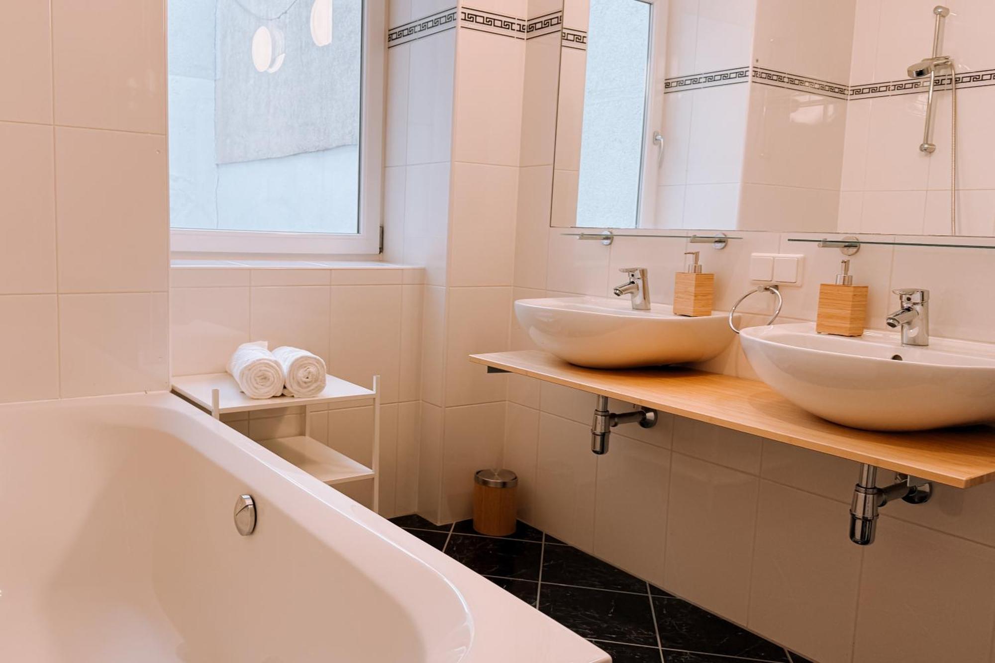 90Qm, 3 Bedrooms, Near Schoenbrunn, Balcony - Axara Housing Βιέννη Εξωτερικό φωτογραφία